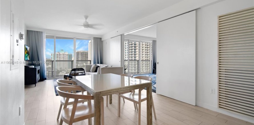 Condominio en Fort Lauderdale, Florida, 2 dormitorios № 2346757