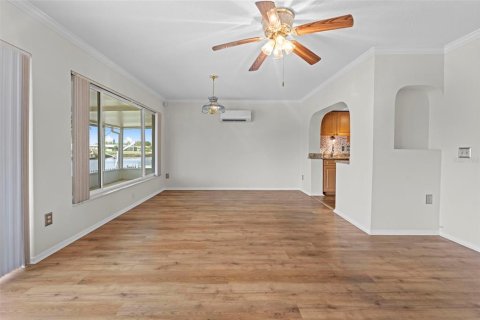 House in Hudson, Florida 2 bedrooms, 159.98 sq.m. № 1915192 - photo 30