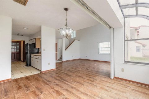 Touwnhouse à vendre à Daytona Beach, Floride: 2 chambres, 142.14 m2 № 1910150 - photo 9
