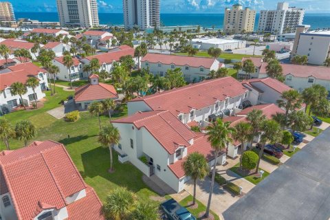 Touwnhouse à vendre à Daytona Beach, Floride: 2 chambres, 142.14 m2 № 1910150 - photo 2