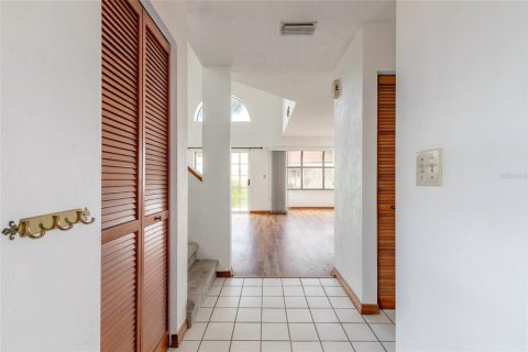 Touwnhouse à vendre à Daytona Beach, Floride: 2 chambres, 142.14 m2 № 1910150 - photo 3