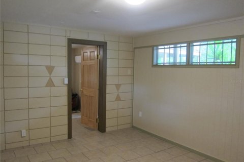 Снять в аренду квартиру в Гейнсвилл, Флорида 1 комната, 66.24м2, № 1915348 - фото 9