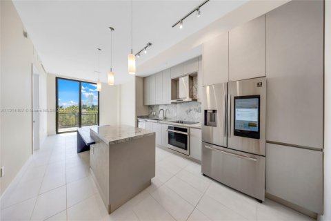 Condo in Miami Beach, Florida, 1 bedroom  № 1970116 - photo 12