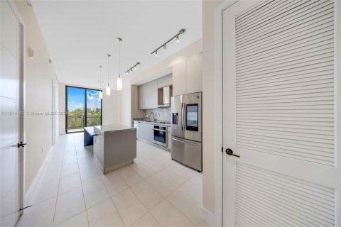 Condo in Miami Beach, Florida, 1 bedroom  № 1970116 - photo 10
