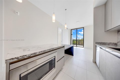Condo in Miami Beach, Florida, 1 bedroom  № 1970116 - photo 14