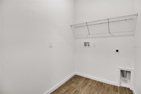 Купить виллу или дом в Денди, Флорида 9 комнат, 158.58м2, № 1635969 - фото 15