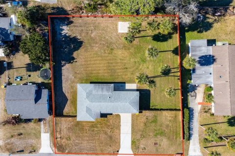House in Edgewater, Florida 2 bedrooms, 111.39 sq.m. № 2130257 - photo 19