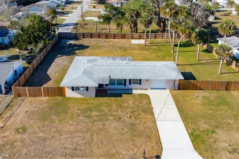 House in Edgewater, Florida 2 bedrooms, 111.39 sq.m. № 2130257 - photo 3