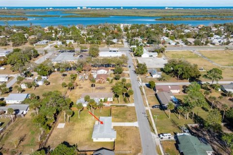 House in Edgewater, Florida 2 bedrooms, 111.39 sq.m. № 2130257 - photo 24