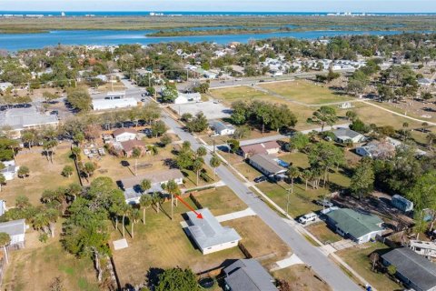 House in Edgewater, Florida 2 bedrooms, 111.39 sq.m. № 2130257 - photo 23