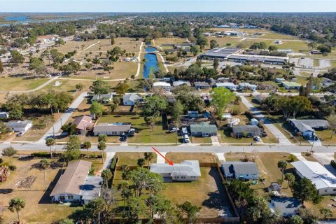 House in Edgewater, Florida 2 bedrooms, 111.39 sq.m. № 2130257 - photo 21