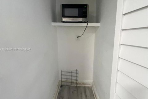 Купить виллу или дом в Майами, Флорида 5 спален, 55.74м2, № 2080320 - фото 2