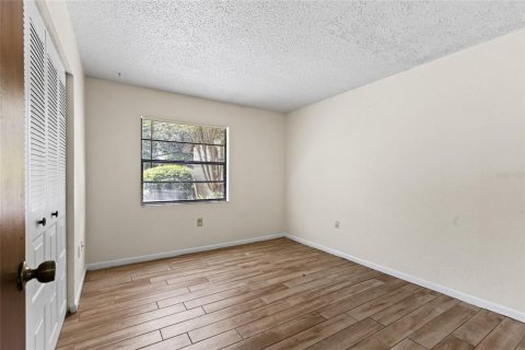 Condo in Gainesville, Florida, 2 bedrooms  № 1886202 - photo 10