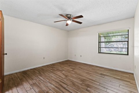 Condo in Gainesville, Florida, 2 bedrooms  № 1886202 - photo 13