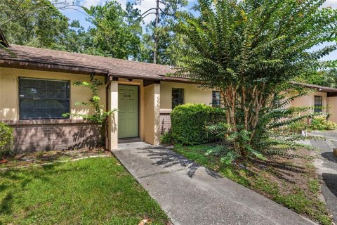 Condo in Gainesville, Florida, 2 bedrooms  № 1886202 - photo 1