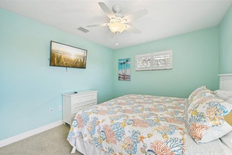 House in Holmes Beach, Florida 4 bedrooms, 182.74 sq.m. № 1810401 - photo 30