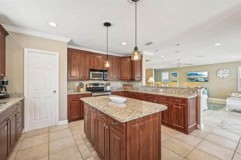 House in Holmes Beach, Florida 4 bedrooms, 182.74 sq.m. № 1810401 - photo 11