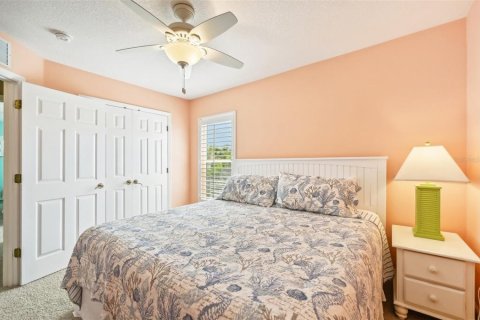 House in Holmes Beach, Florida 4 bedrooms, 182.74 sq.m. № 1810401 - photo 26