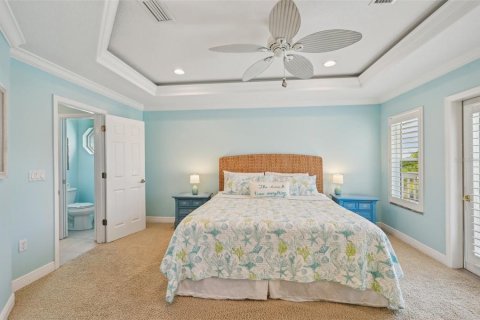 House in Holmes Beach, Florida 4 bedrooms, 182.74 sq.m. № 1810401 - photo 22