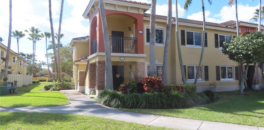 Condominio en Homestead, Florida, 3 dormitorios  № 2026311