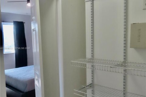 Condominio en alquiler en Homestead, Florida, 3 dormitorios, 109.25 m2 № 2026311 - foto 13