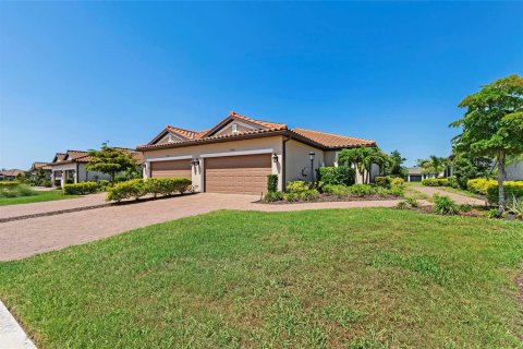 House in Bradenton, Florida 2 bedrooms, 144.74 sq.m. № 1743768 - photo 14