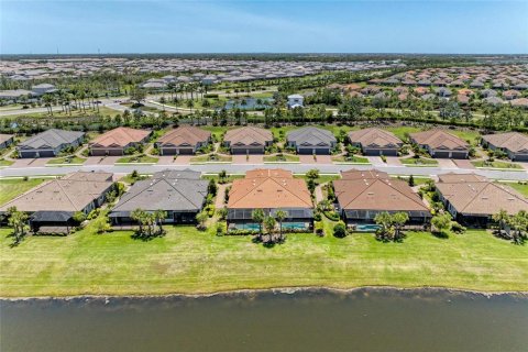 House in Bradenton, Florida 2 bedrooms, 144.74 sq.m. № 1743768 - photo 17
