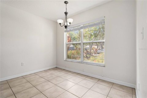 House in Fish Hawk, Florida 4 bedrooms, 143.26 sq.m. № 1678086 - photo 7