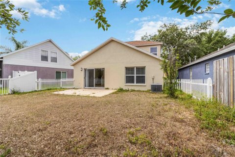 House in Fish Hawk, Florida 4 bedrooms, 143.26 sq.m. № 1678086 - photo 30