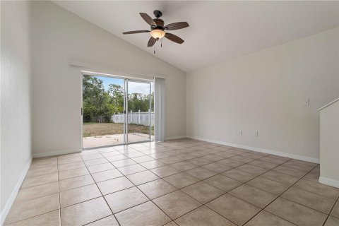 House in Fish Hawk, Florida 4 bedrooms, 143.26 sq.m. № 1678086 - photo 10