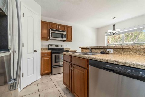 House in Fish Hawk, Florida 4 bedrooms, 143.26 sq.m. № 1678086 - photo 5