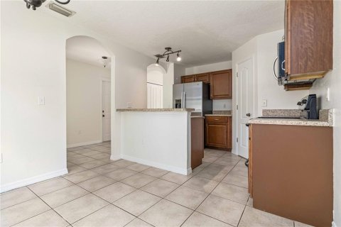 House in Fish Hawk, Florida 4 bedrooms, 143.26 sq.m. № 1678086 - photo 3