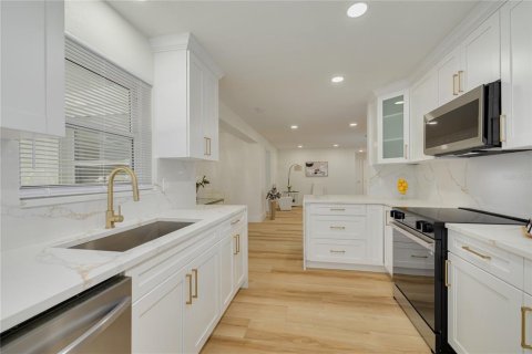 Villa ou maison à vendre à Clearwater, Floride: 3 chambres, 148.64 m2 № 2415329 - photo 12