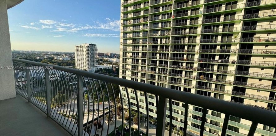 Studio à Condo à Miami, Floride № 1832409