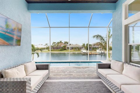 House in Apollo Beach, Florida 4 bedrooms, 283.54 sq.m. № 1804753 - photo 7