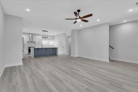 Adosado en alquiler en Tampa, Florida, 4 dormitorios, 189.33 m2 № 1797988 - foto 11