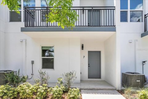 Adosado en alquiler en Tampa, Florida, 4 dormitorios, 189.33 m2 № 1797988 - foto 18