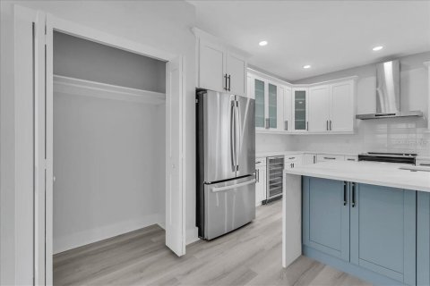 Adosado en alquiler en Tampa, Florida, 4 dormitorios, 189.33 m2 № 1797988 - foto 5