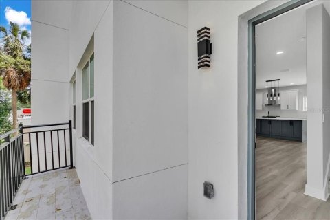 Adosado en alquiler en Tampa, Florida, 4 dormitorios, 189.33 m2 № 1797988 - foto 16