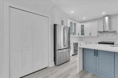 Adosado en alquiler en Tampa, Florida, 4 dormitorios, 189.33 m2 № 1797988 - foto 4