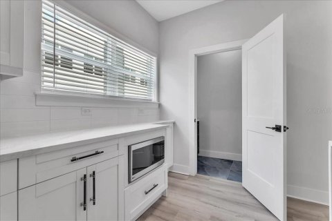 Adosado en alquiler en Tampa, Florida, 4 dormitorios, 189.33 m2 № 1797988 - foto 7