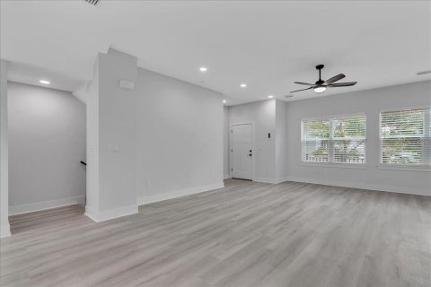 Adosado en alquiler en Tampa, Florida, 4 dormitorios, 189.33 m2 № 1797988 - foto 10