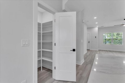 Adosado en alquiler en Tampa, Florida, 4 dormitorios, 189.33 m2 № 1797988 - foto 6