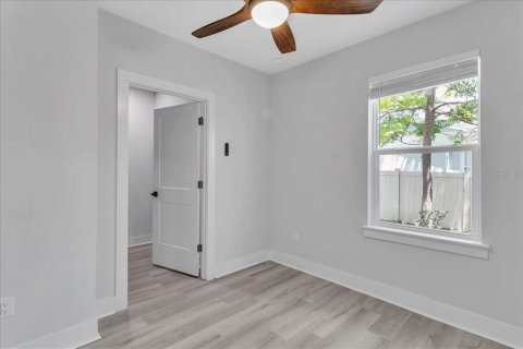Adosado en alquiler en Tampa, Florida, 4 dormitorios, 189.33 m2 № 1797988 - foto 22