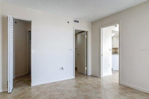 Condominio en venta en Daytona Beach, Florida, 2 dormitorios, 117.52 m2 № 1765766 - foto 18