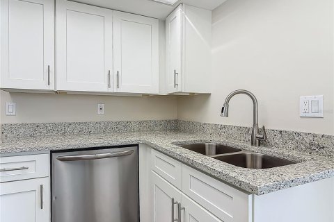 Condominio en venta en Daytona Beach, Florida, 2 dormitorios, 117.52 m2 № 1765766 - foto 13