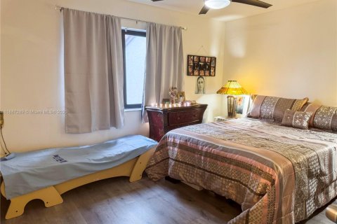 Купить таунхаус в Майами, Флорида 2 спальни, 97.55м2, № 1933007 - фото 5