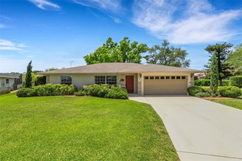 House in Bradenton, Florida 3 bedrooms, 189.71 sq.m. № 2166143