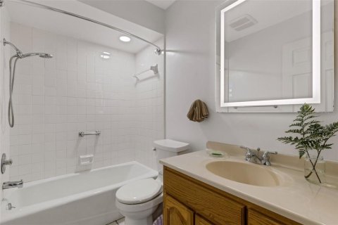 House in Bradenton, Florida 3 bedrooms, 189.71 sq.m. № 2166143 - photo 23