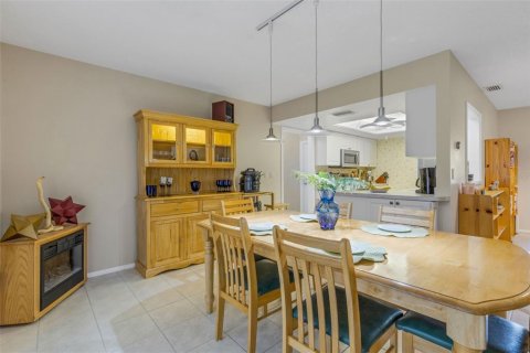 House in Bradenton, Florida 3 bedrooms, 189.71 sq.m. № 2166143 - photo 4
